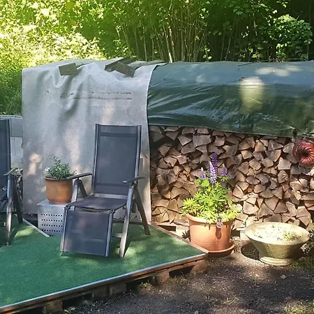 On The Edge Of Town Comfortable Vacation