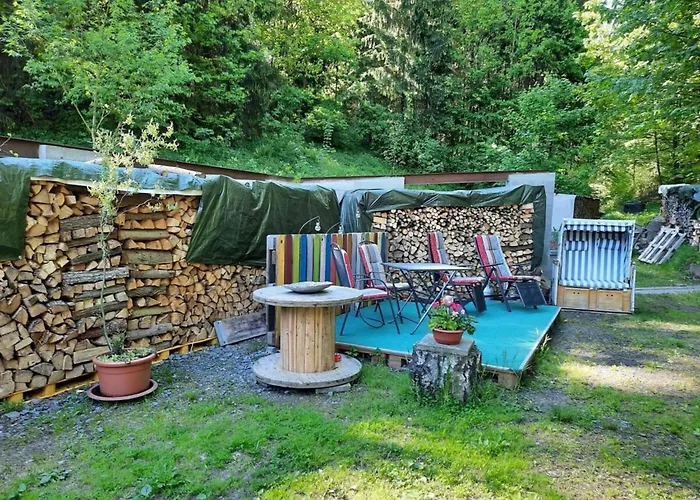 On The Edge Of Town Comfortable Vacation *